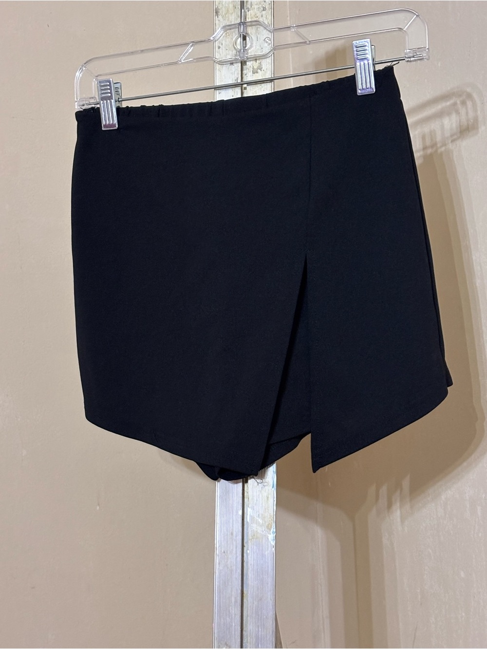 SHEIN Black Split Hem Envelope Mini Skort - Size S